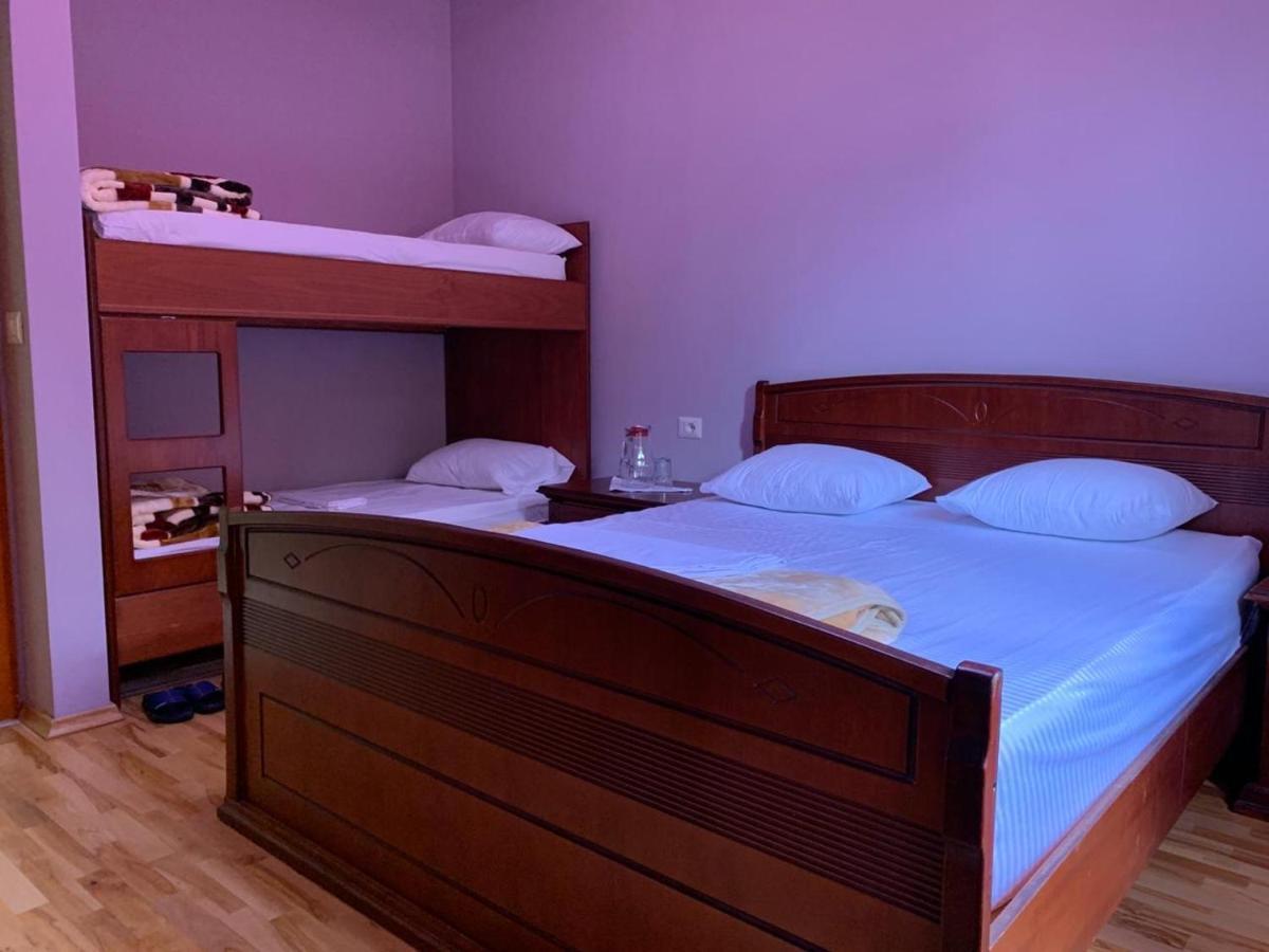 Lura Hotel Fushe-Lure Kültér fotó