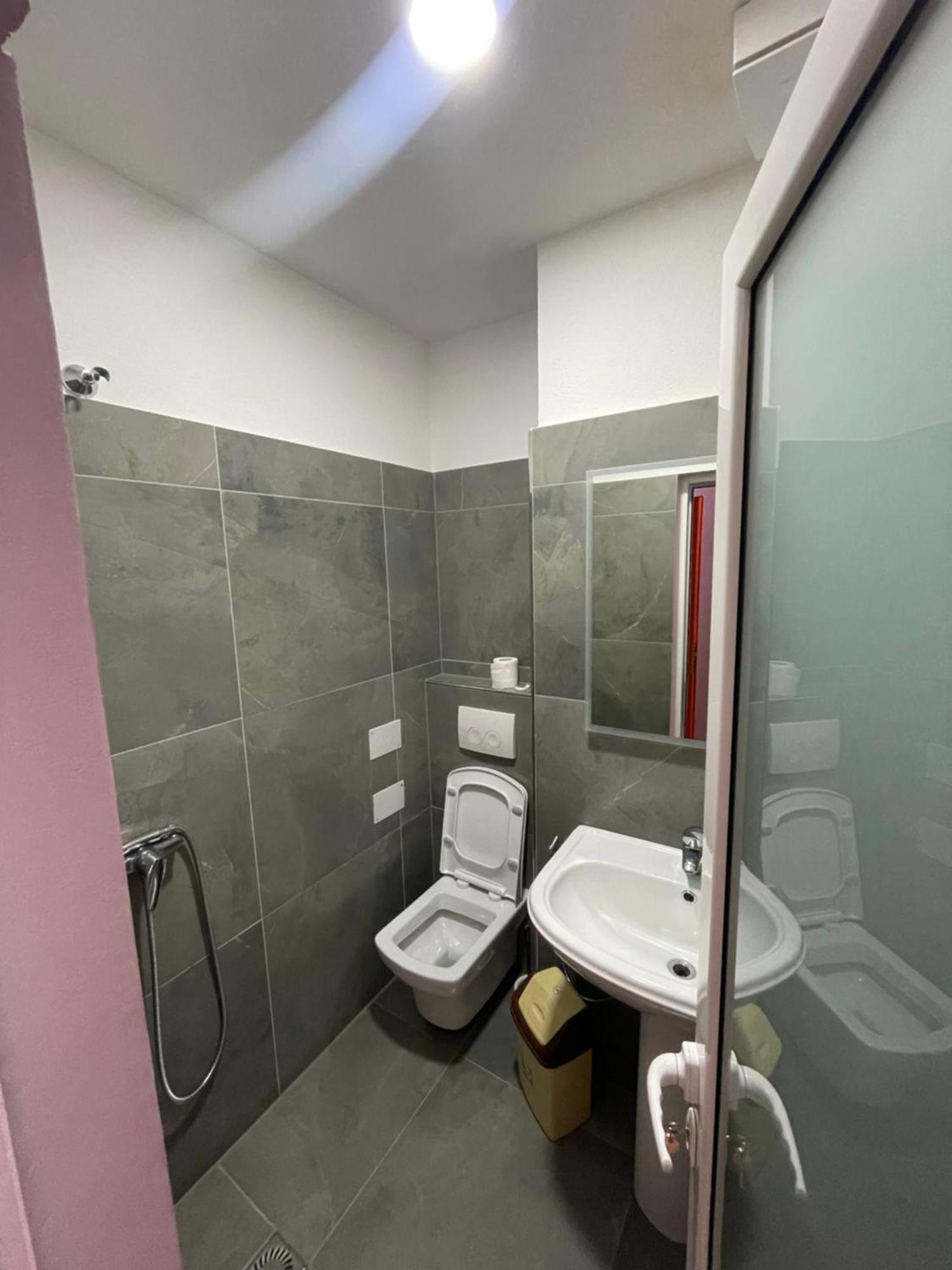 Lura Hotel Fushe-Lure Kültér fotó
