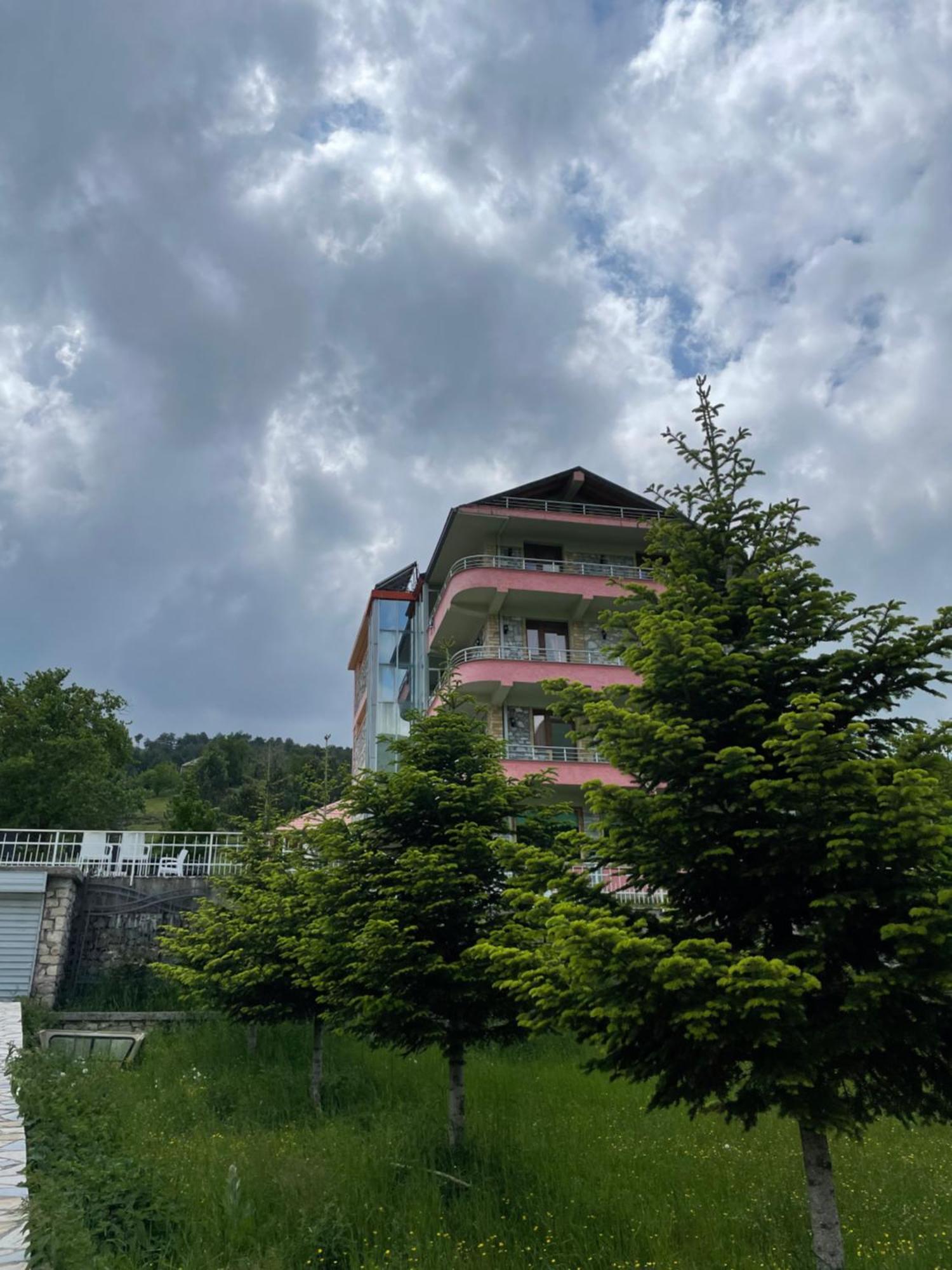 Lura Hotel Fushe-Lure Kültér fotó
