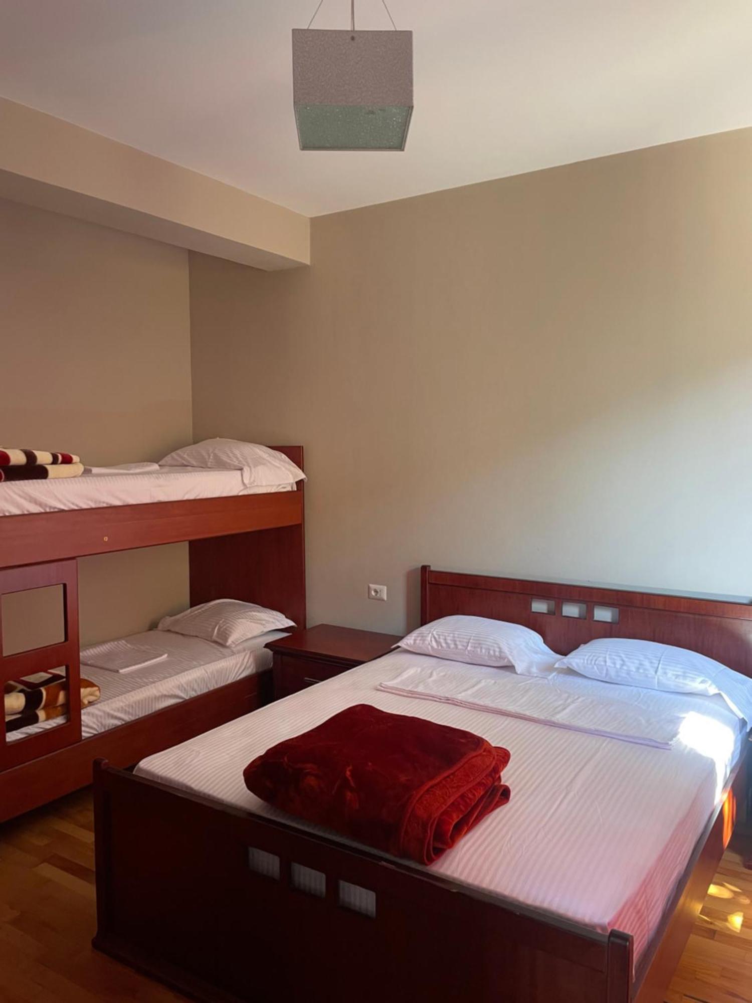 Lura Hotel Fushe-Lure Kültér fotó