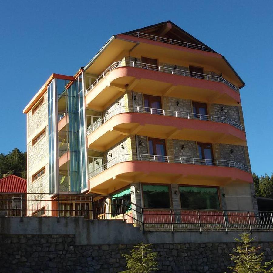 Lura Hotel Fushe-Lure Kültér fotó
